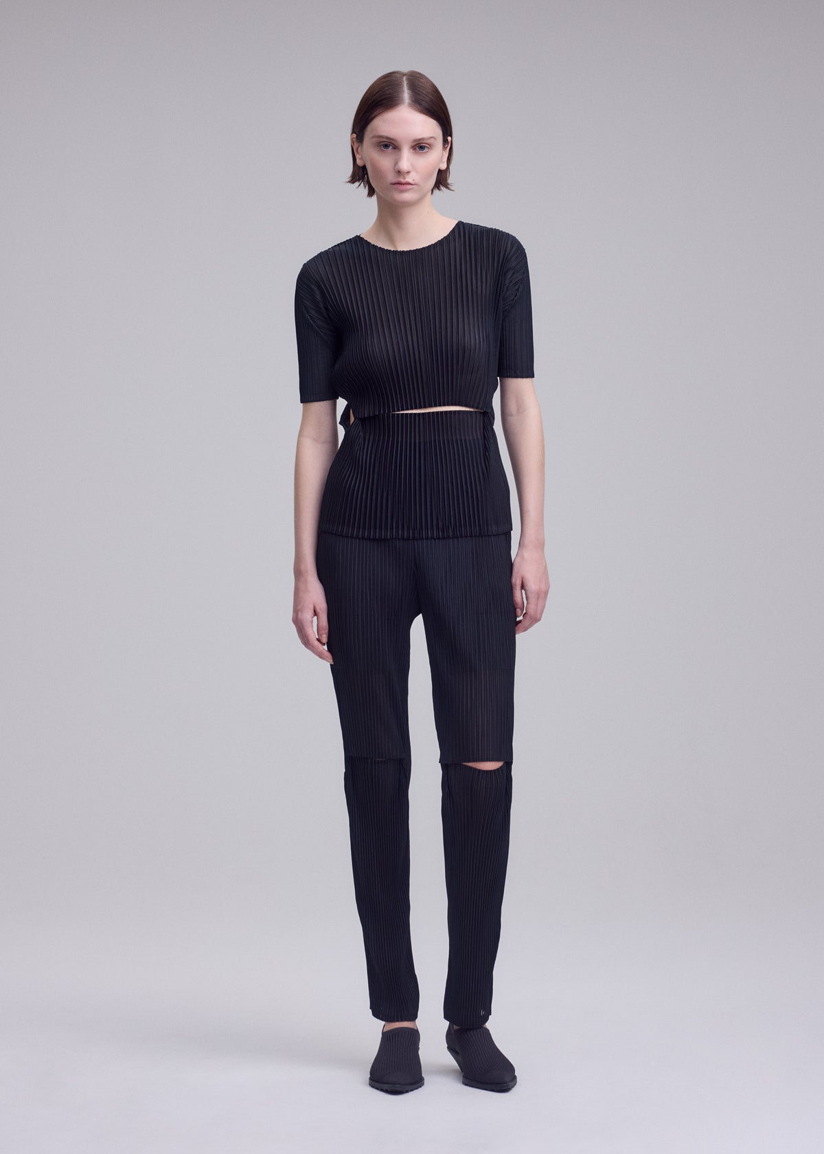 SHEER SLIT PLEATS、ウィメンズ_トップス_トップ、着用画像2