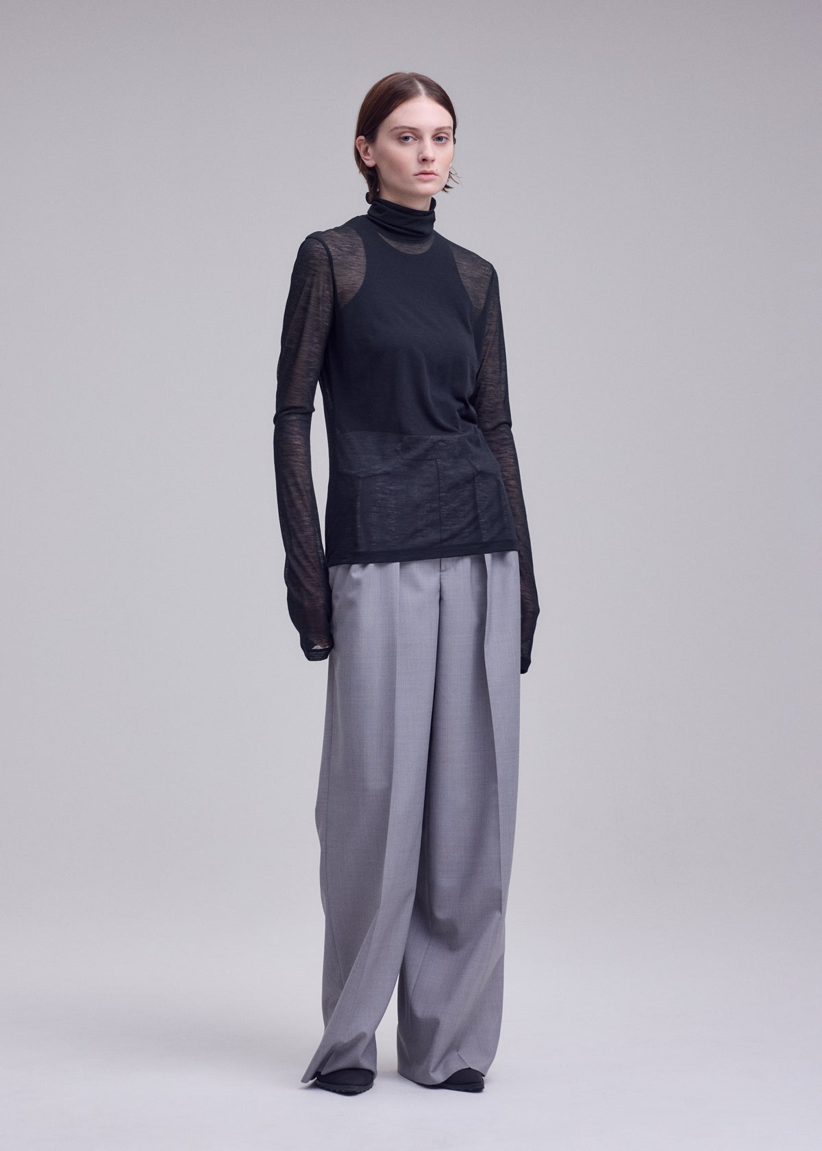 SHEER WOOL JERSEY、ウィメンズ_トップス_トップ、着用画像2