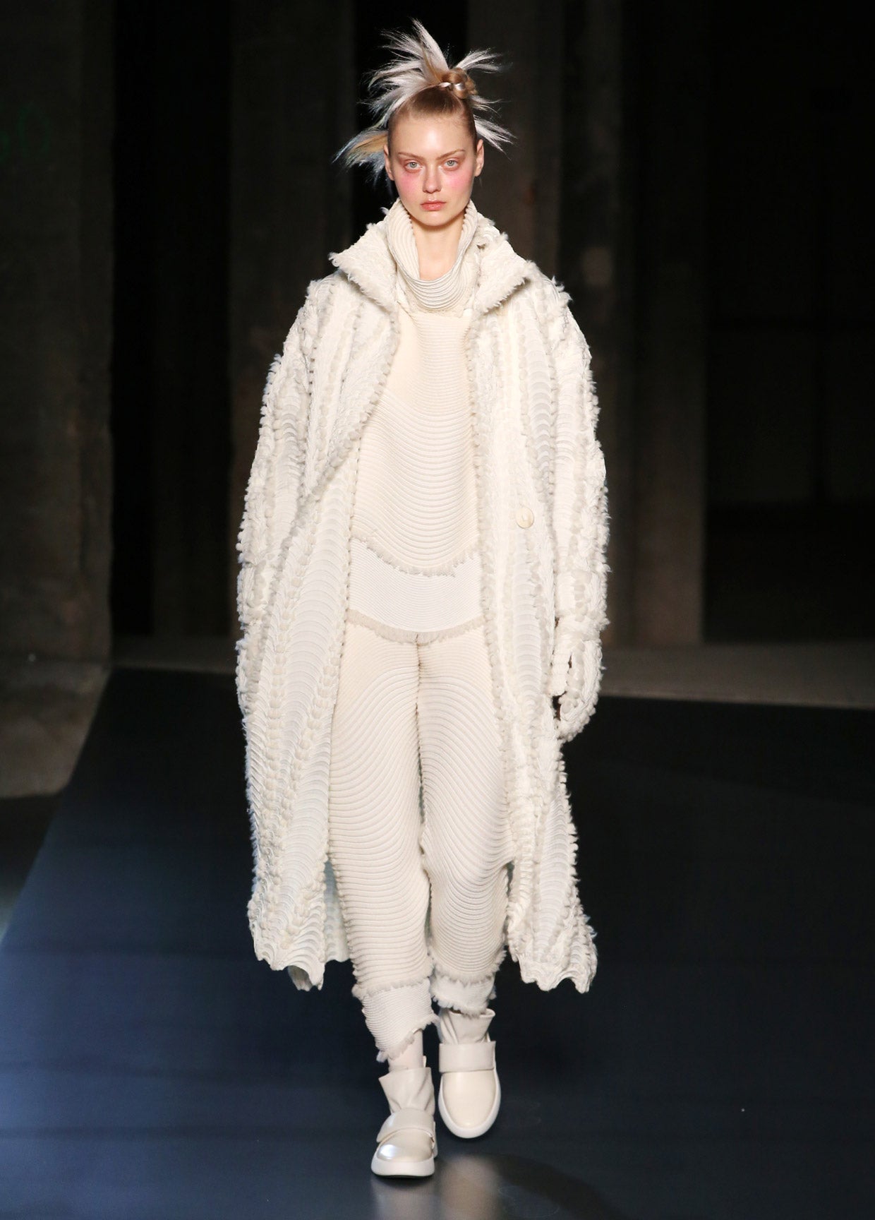 ISSEY MIYAKE AUTUMN WINTER 2018 コレクション 02