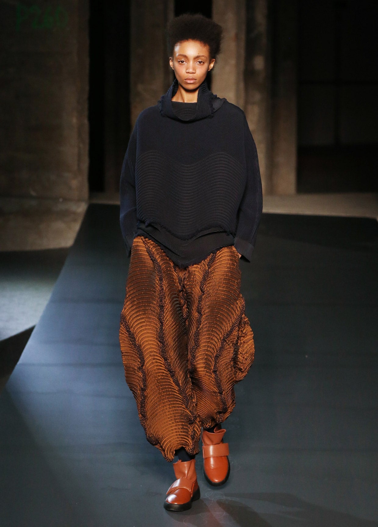 ISSEY MIYAKE AUTUMN WINTER 2018 コレクション 08