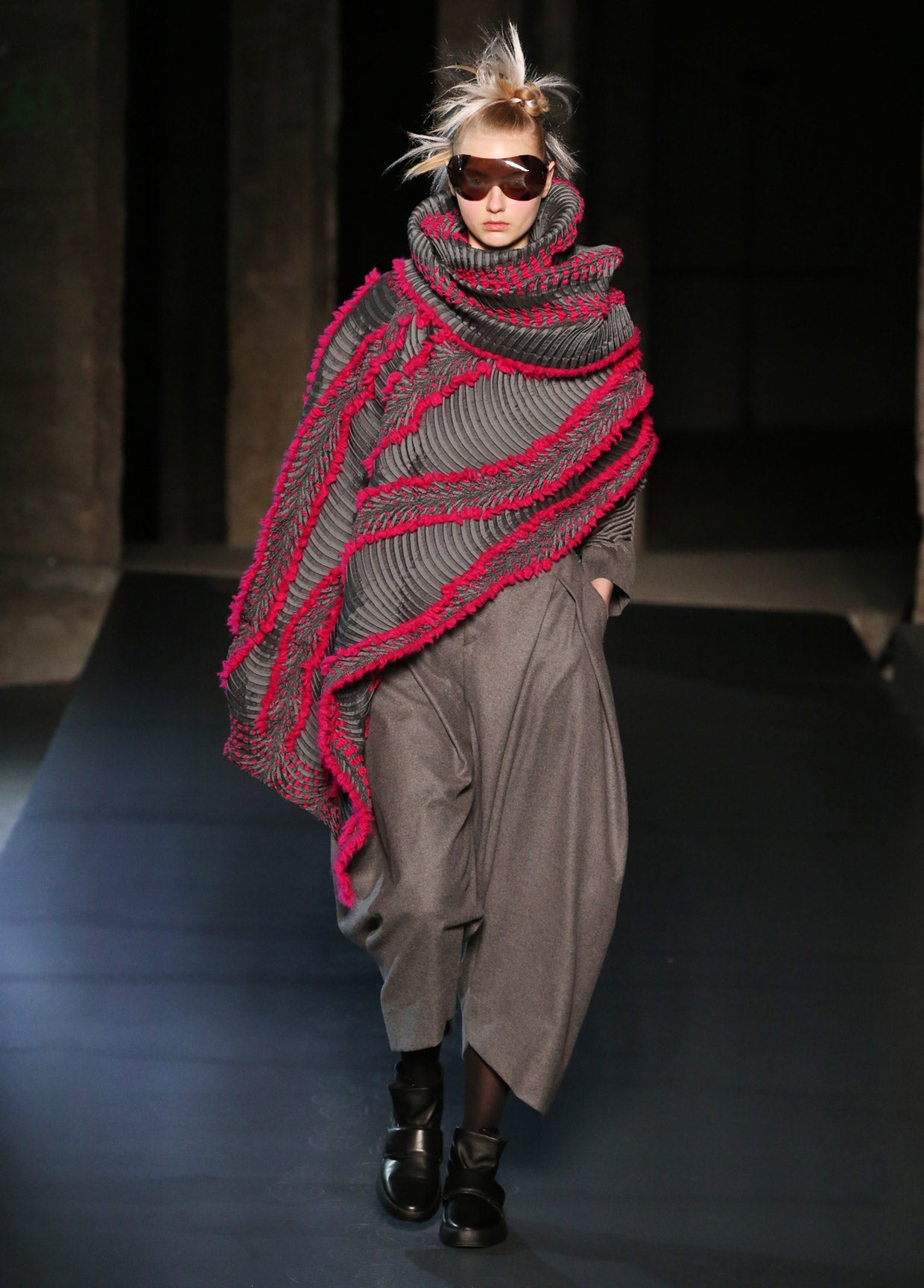 ISSEY MIYAKE AUTUMN WINTER 2018 コレクション 28