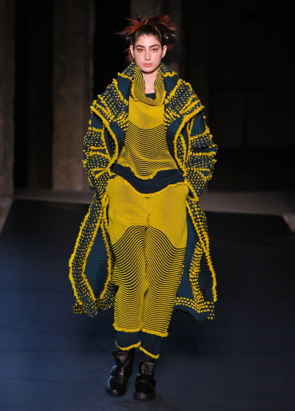 ISSEY MIYAKE AUTUMN WINTER 2018 コレクション 32