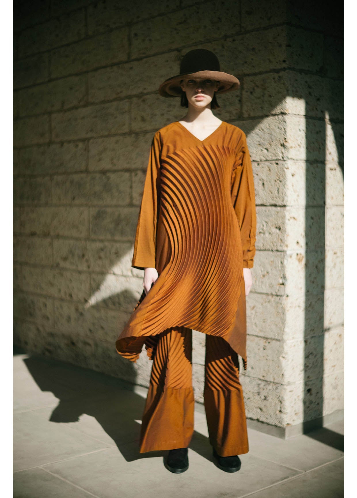 ISSEY MIYAKE AUTUMN WINTER 2021/22 コレクション 03