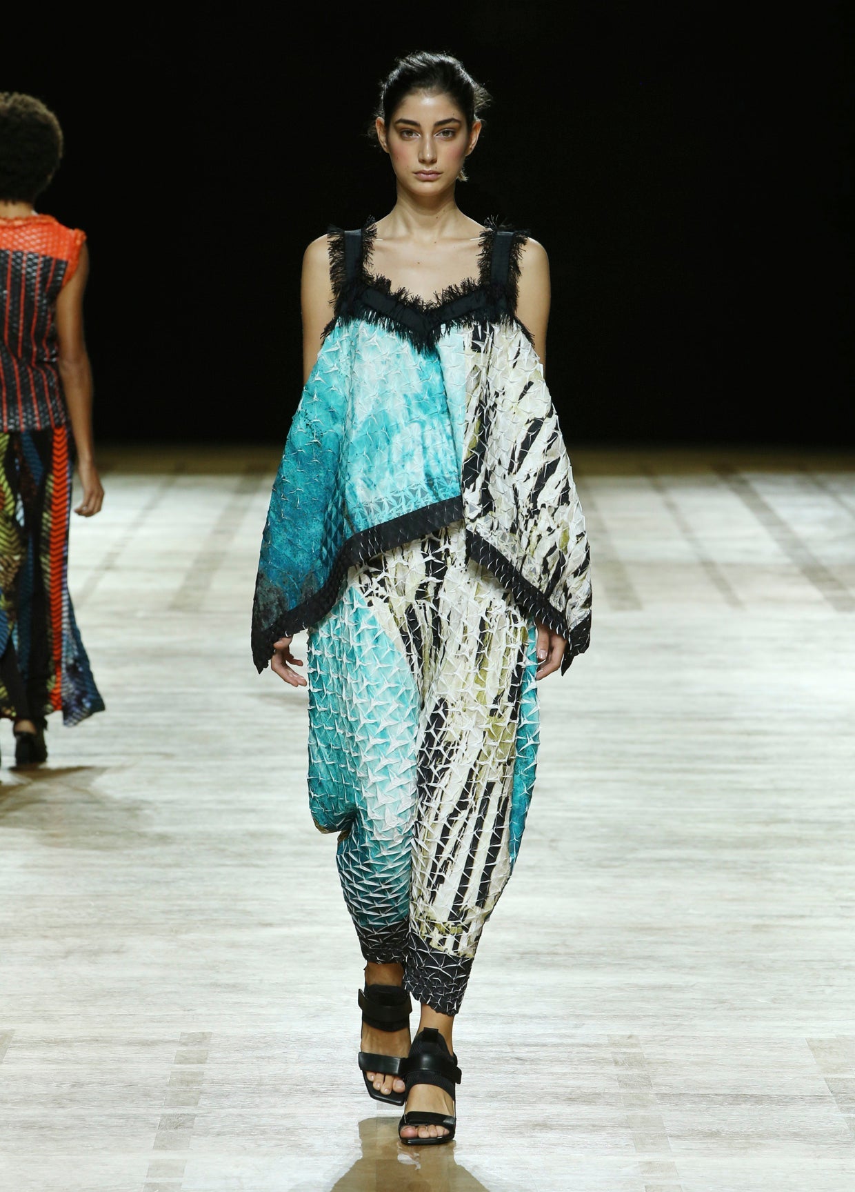 ISSEY MIYAKE SPRING SUMMER 2018 コレクション 12