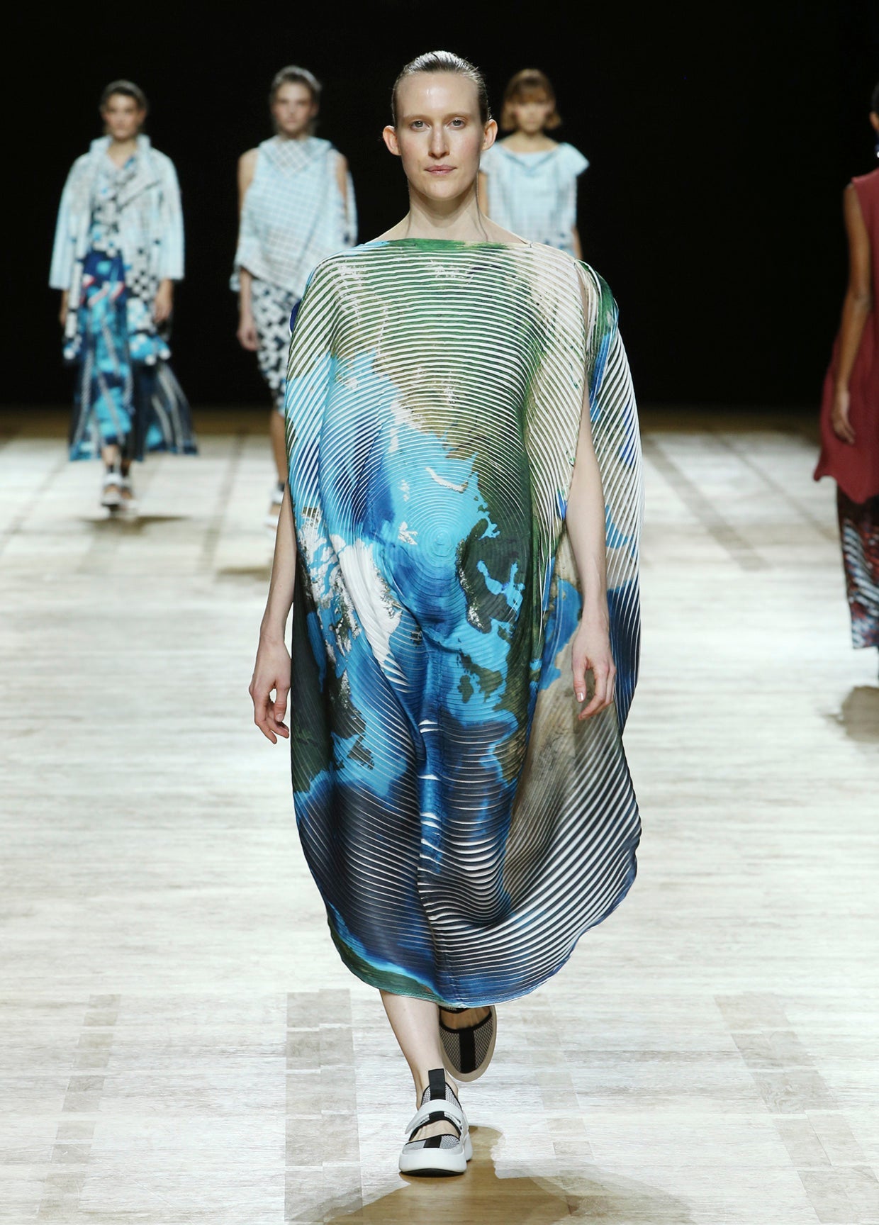 ISSEY MIYAKE SPRING SUMMER 2018 コレクション 23