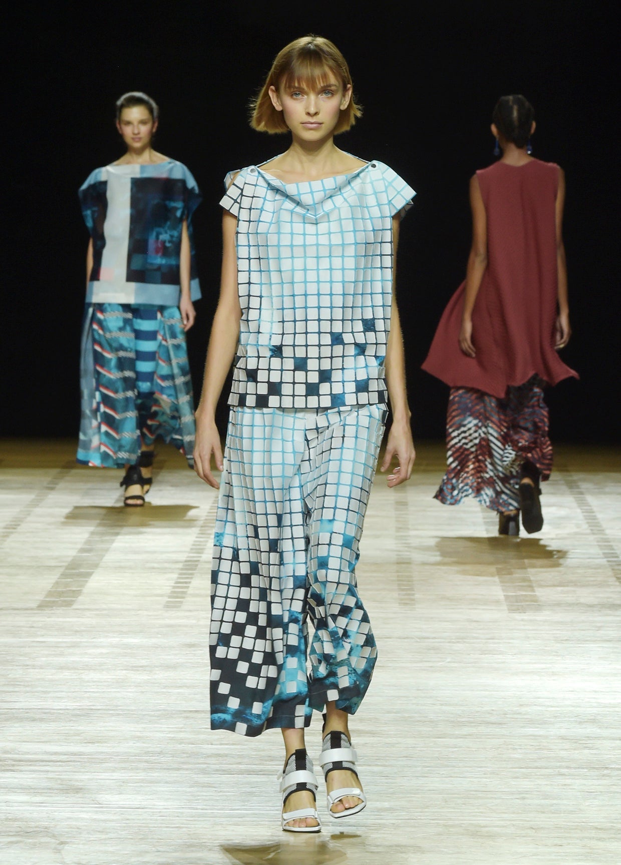 ISSEY MIYAKE SPRING SUMMER 2018 コレクション 25