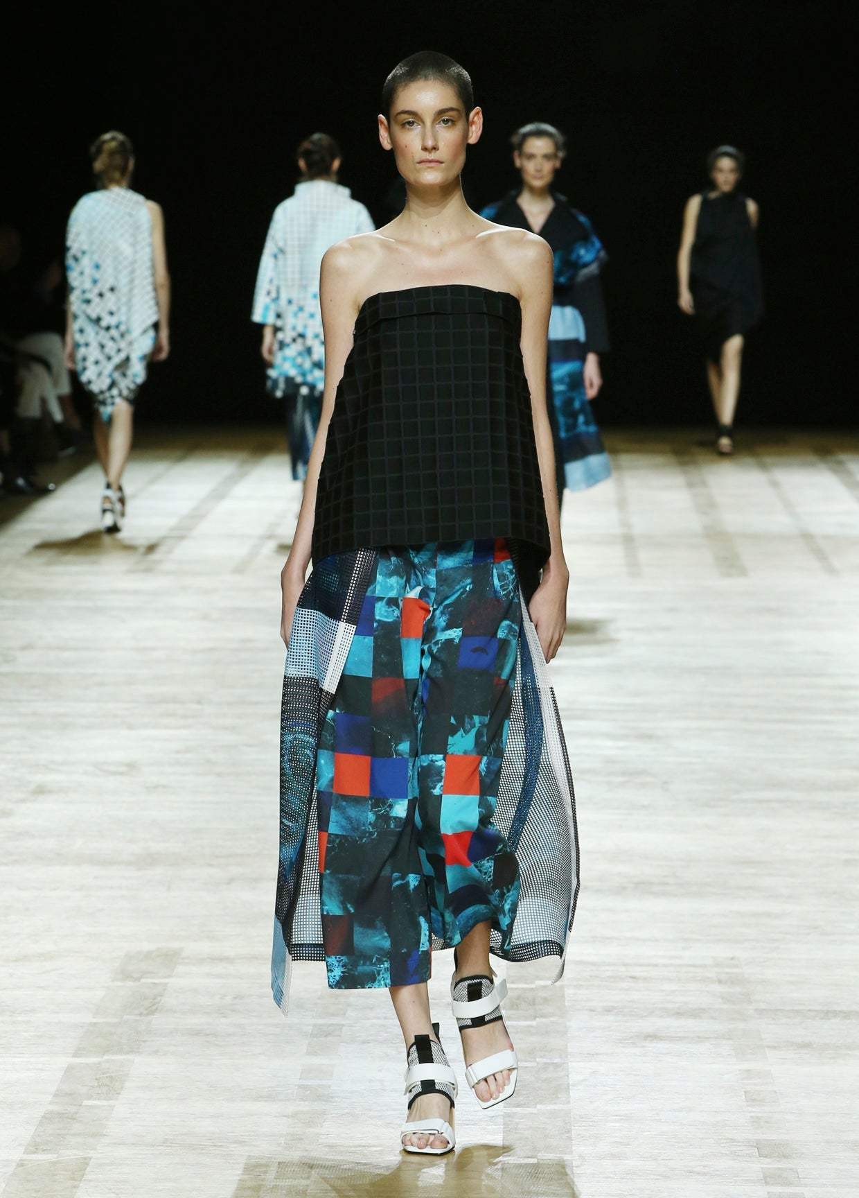 ISSEY MIYAKE SPRING SUMMER 2018 コレクション 28