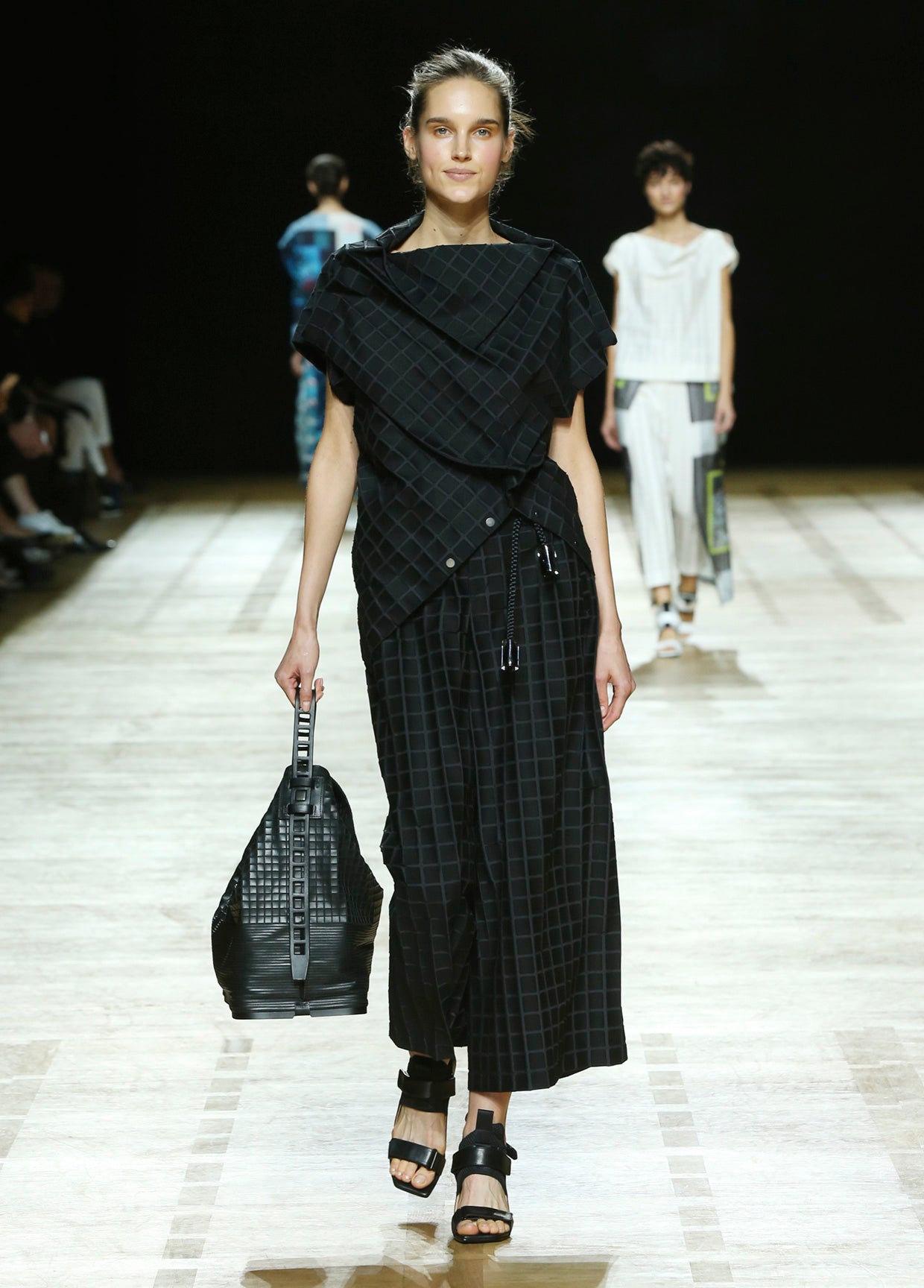 ISSEY MIYAKE SPRING SUMMER 2018 コレクション 31