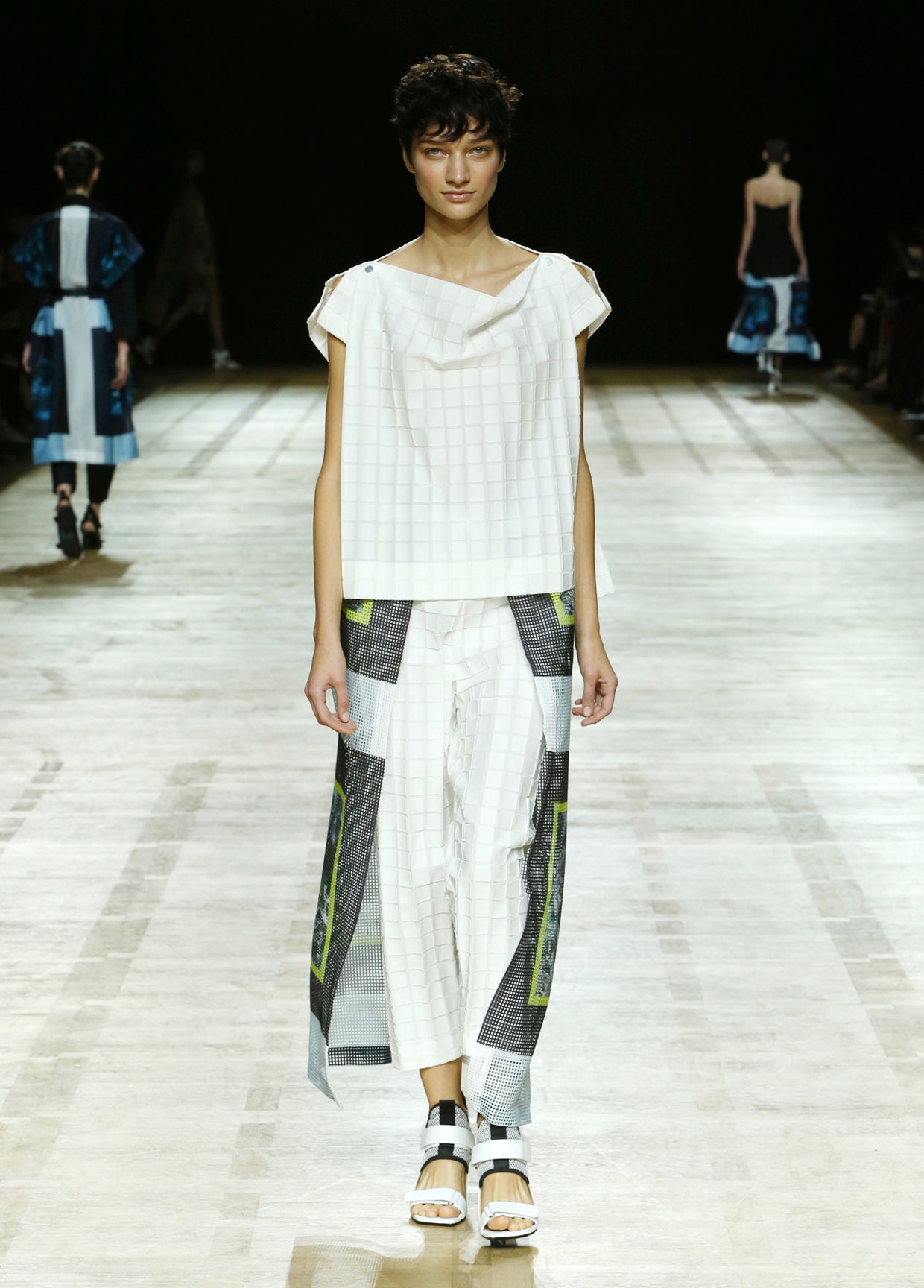ISSEY MIYAKE SPRING SUMMER 2018 コレクション 32