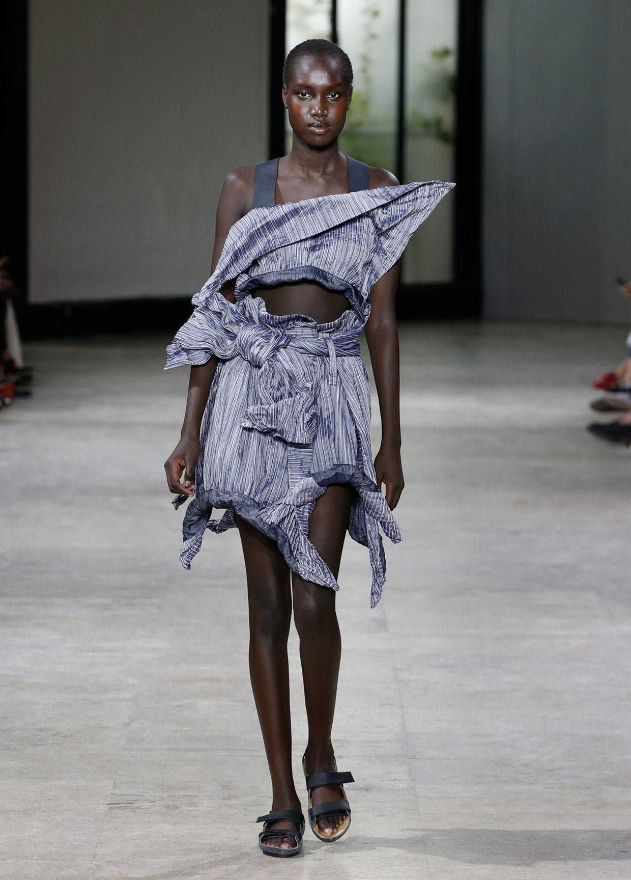 ISSEY MIYAKE SPRING SUMMER 2019 コレクション 31