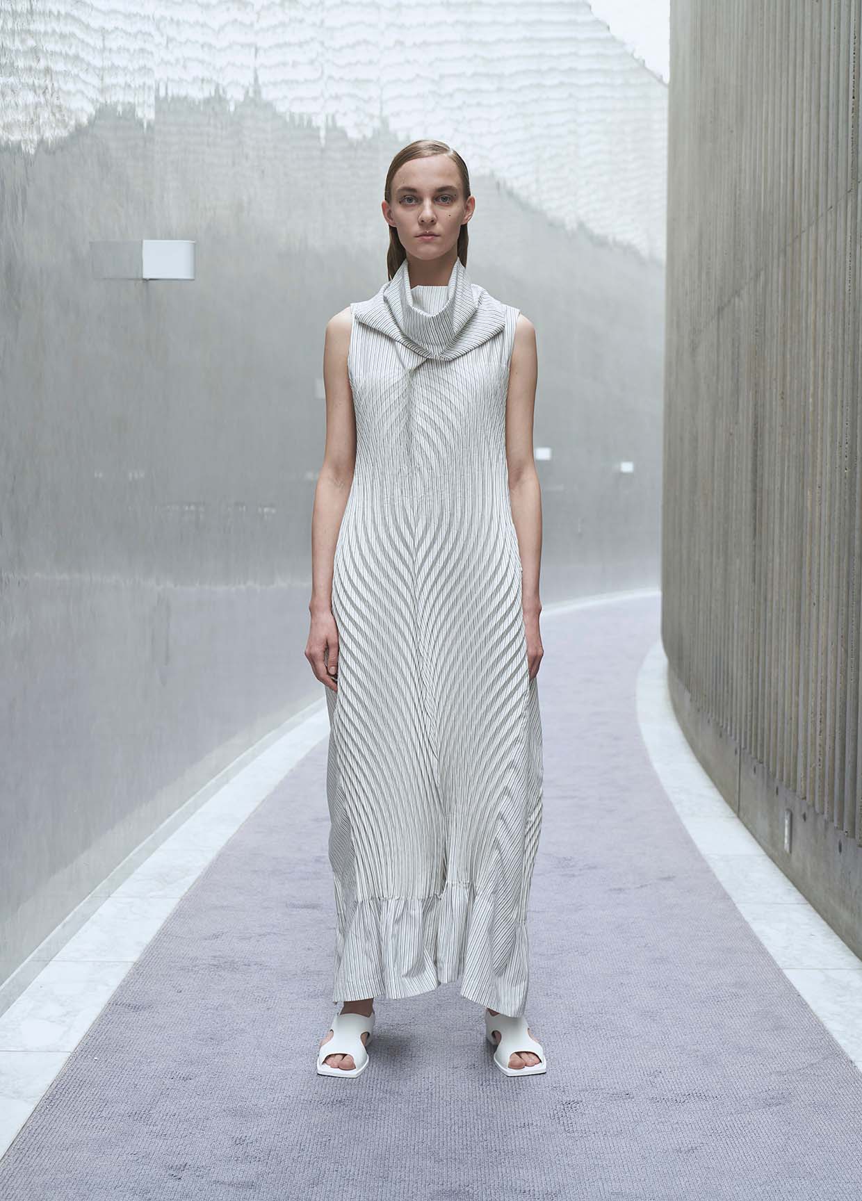 ISSEY MIYAKE SPRING SUMMER 2022 コレクション 22