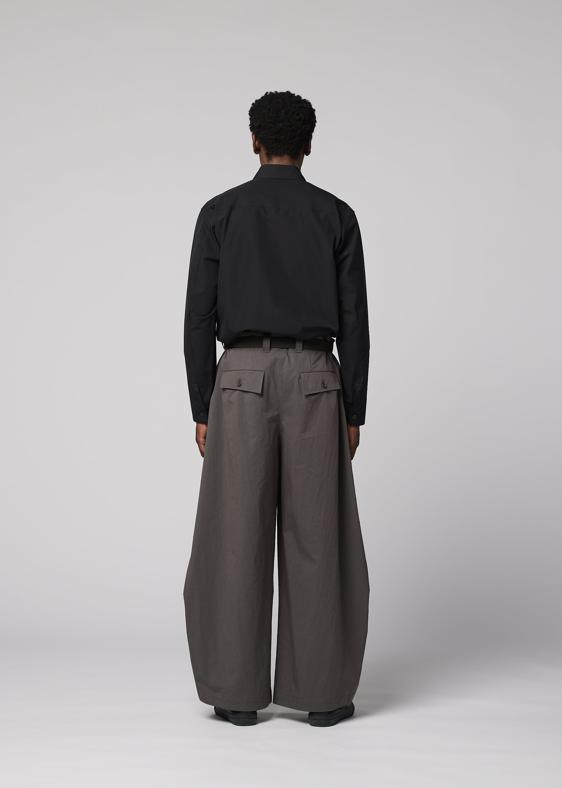 OVERLAP、メンズ_パンツ、着用画像3