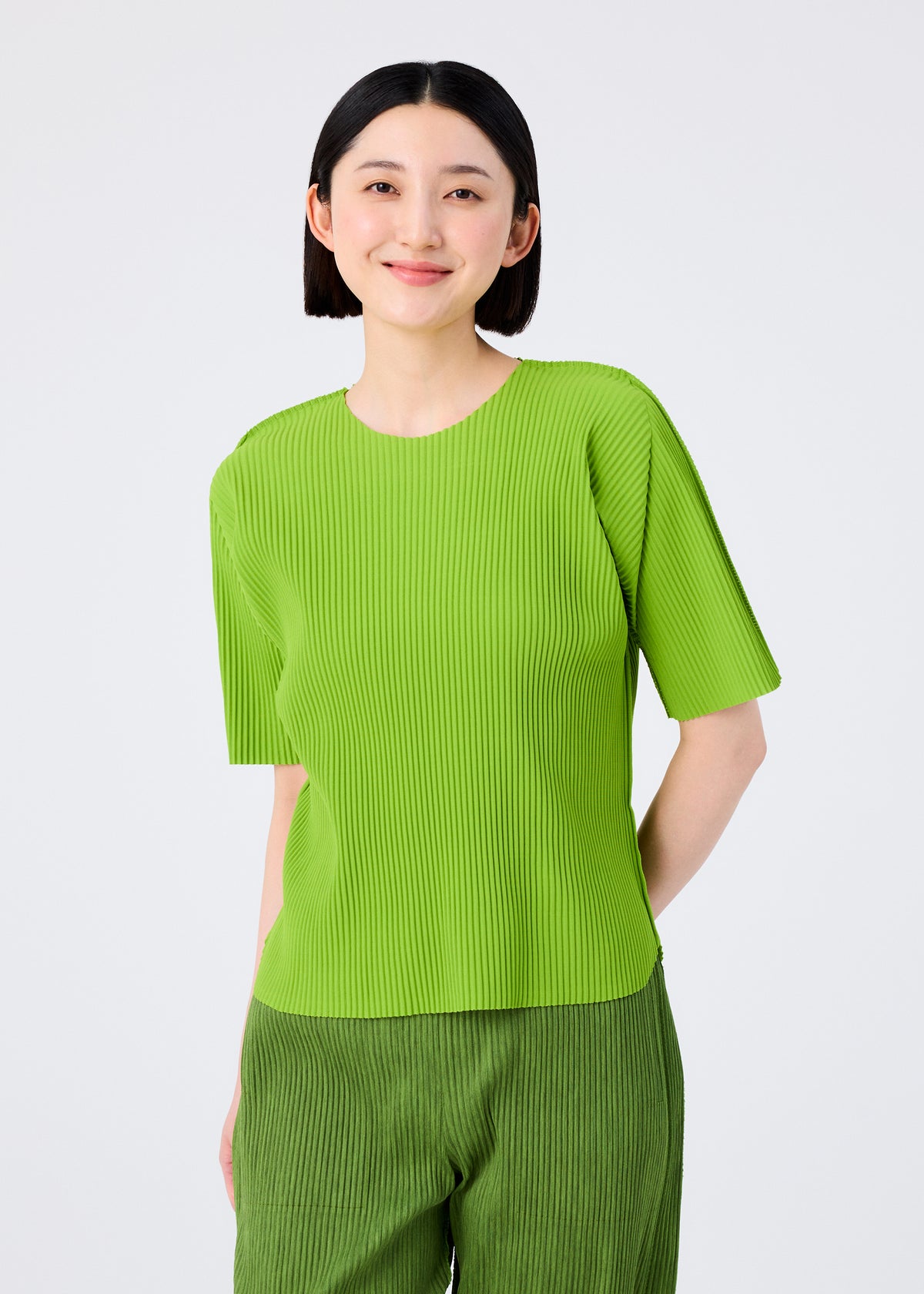 ROUND PLEATS、ウィメンズ_トップス_トップ、着用画像1