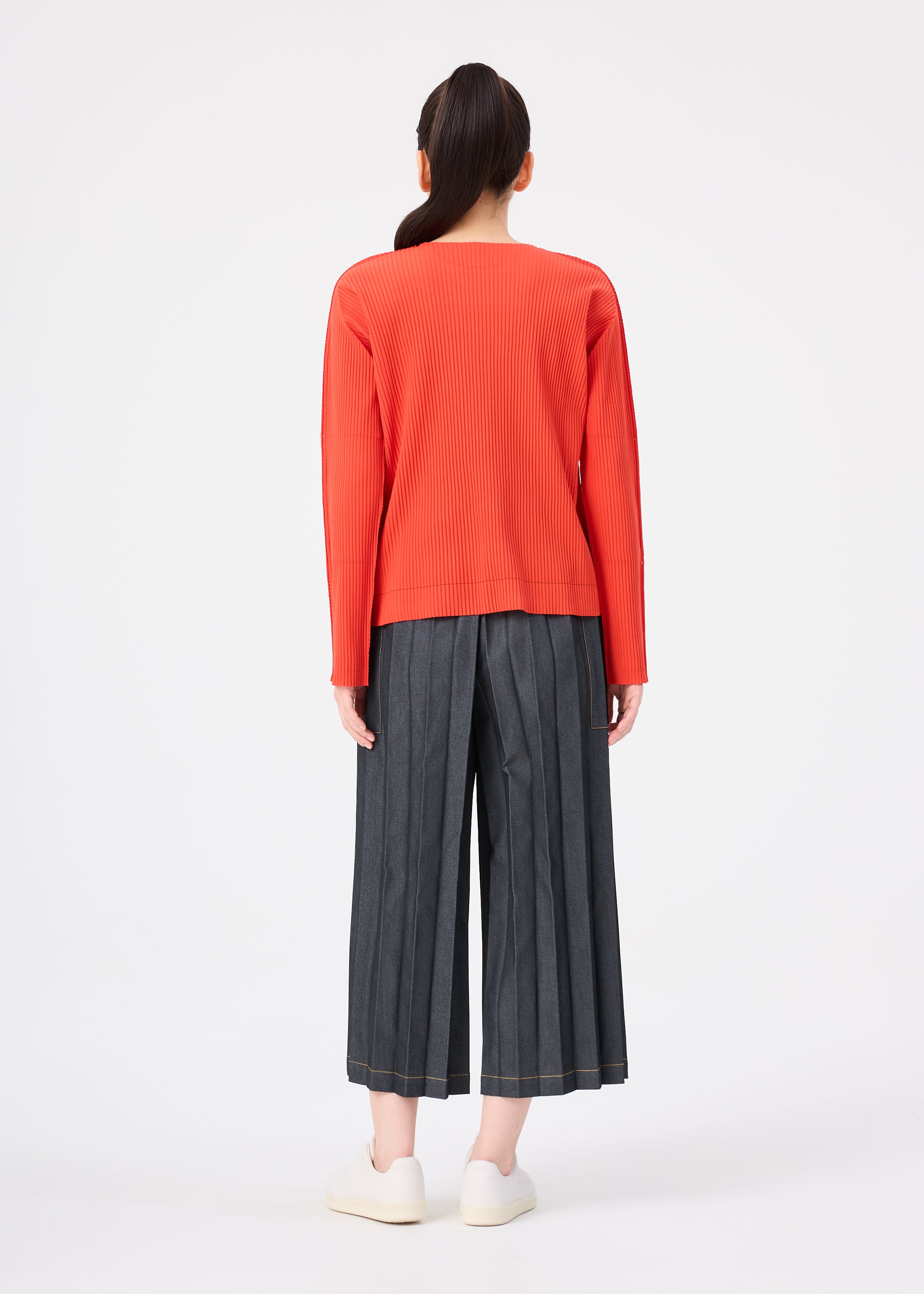 DENIM PLEATS BOTTOM、ウィメンズ_パンツ、着用画像2