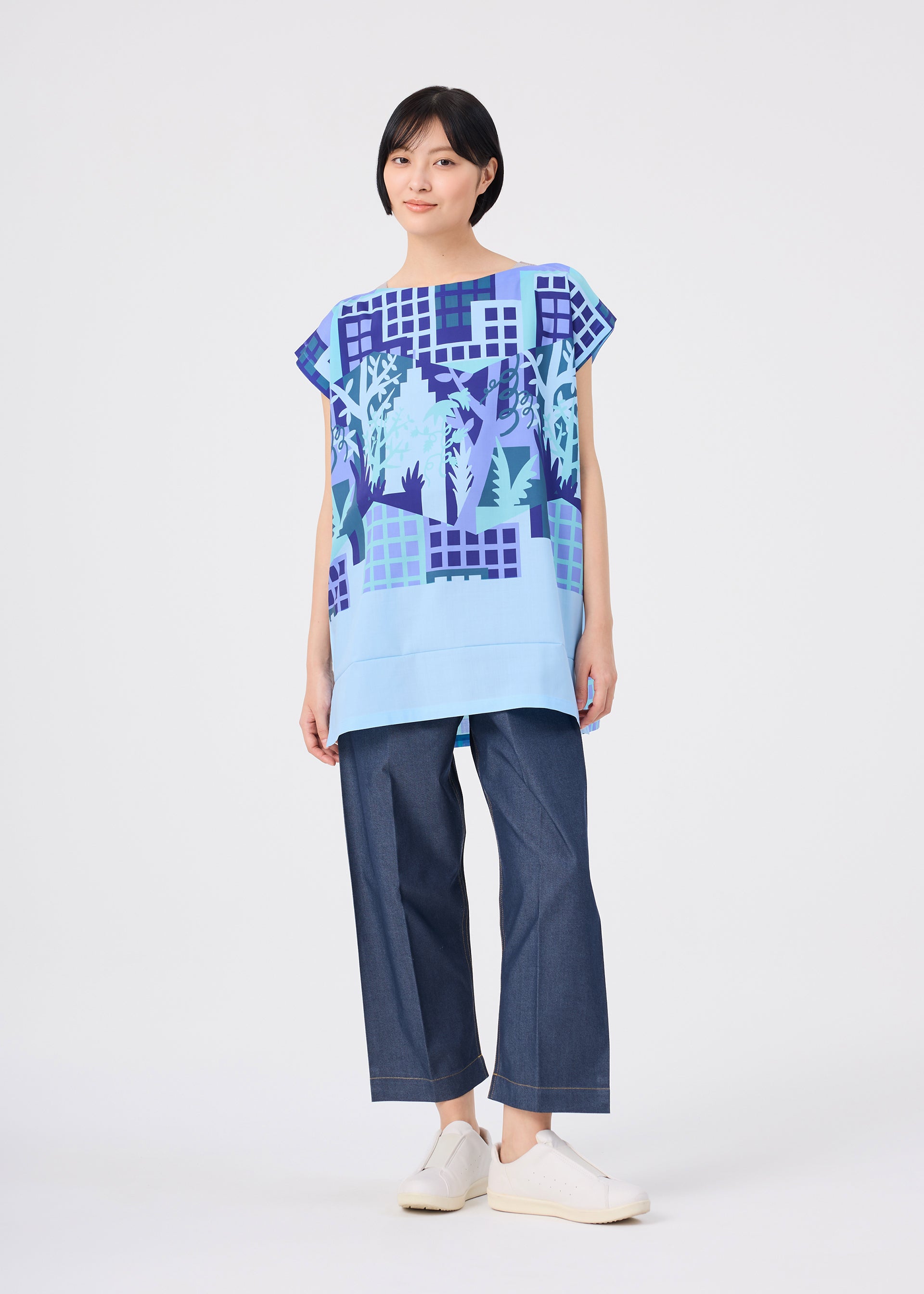 BUILDING PRINT SHIRT、ウィメンズ_トップス_トップ、着用画像3