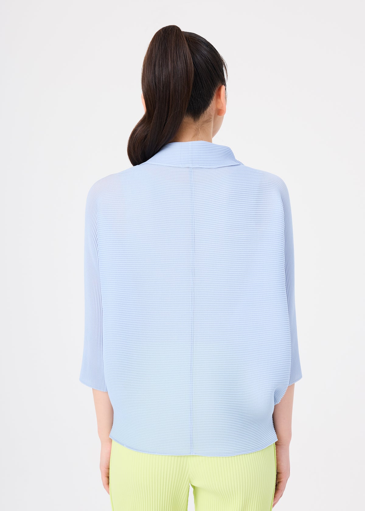 DOLMAN STRETCH PLEATS 1、ウィメンズ_トップス_トップ、着用画像2