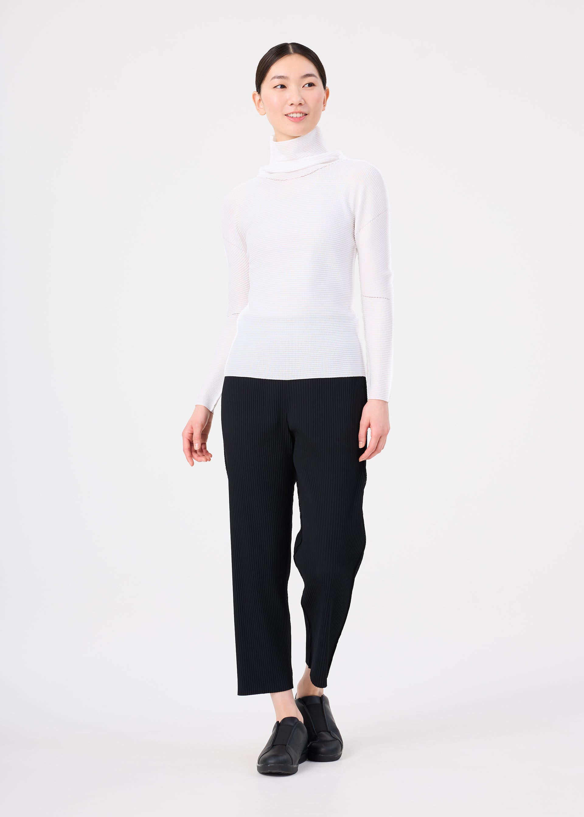 KNIT STRETCH PLEATS、ウィメンズ_トップス_トップ、着用画像3