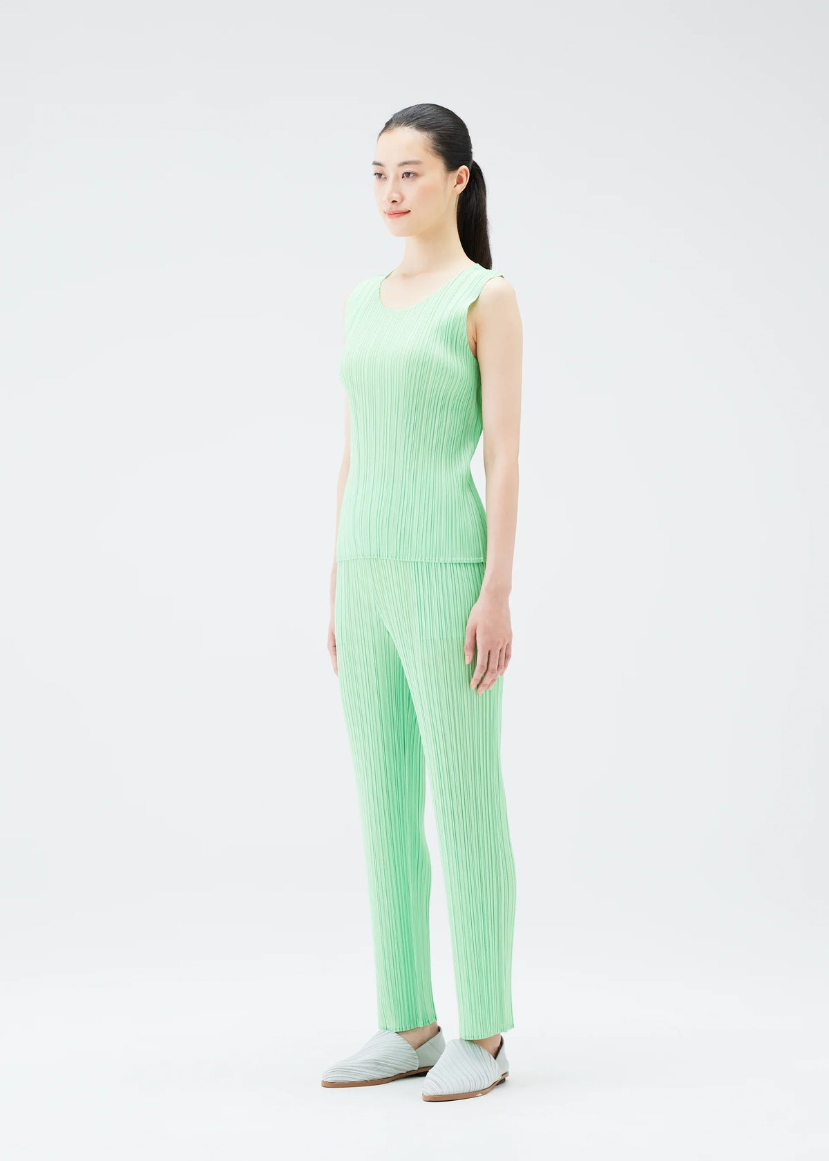 NEW COLORFUL BASICS 4、ウィメンズ_トップス_トップ、着用画像2