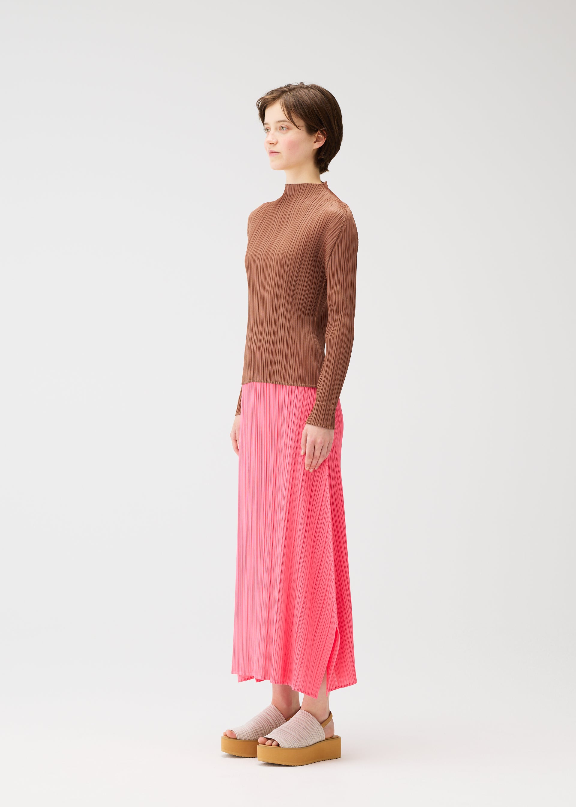 MONTHLY COLORS : MARCH、ウィメンズ_トップス_トップ、着用画像2