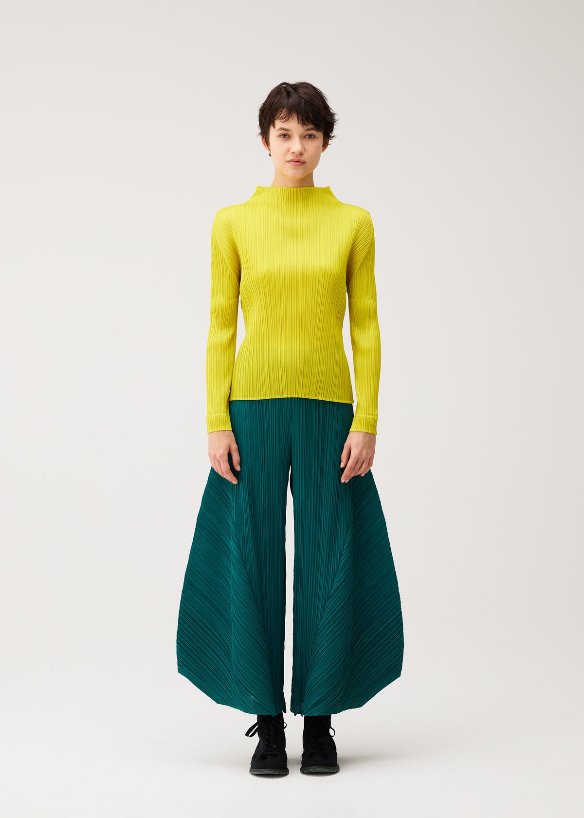 MONTHLY COLORS : OCTOBER、ウィメンズ_パンツ、着用画像1
