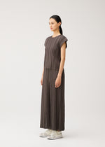 MELLOW PLEATS、ウィメンズ_パンツ、着用画像2