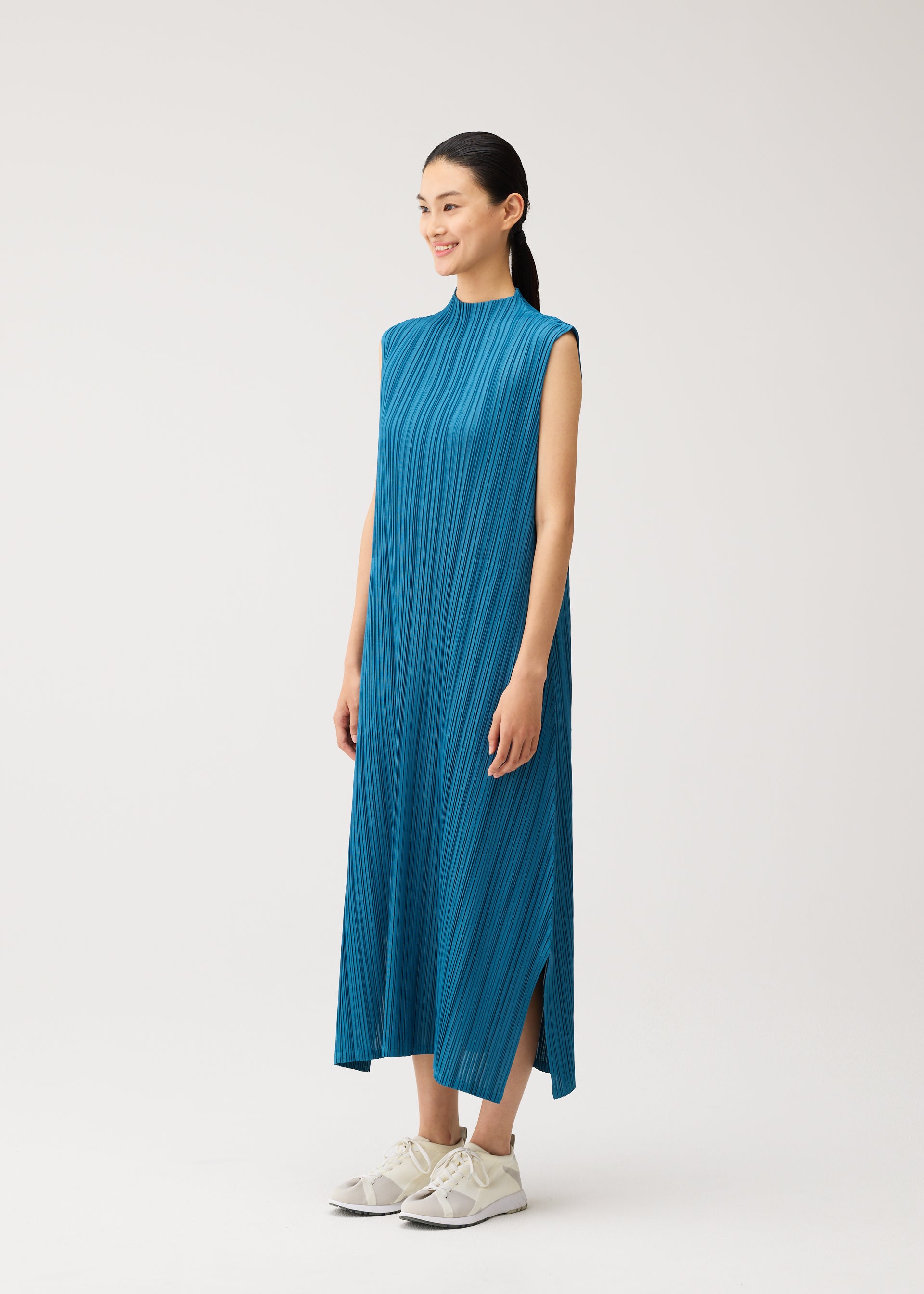 MELLOW PLEATS、ウィメンズ_ワンピース、着用画像2