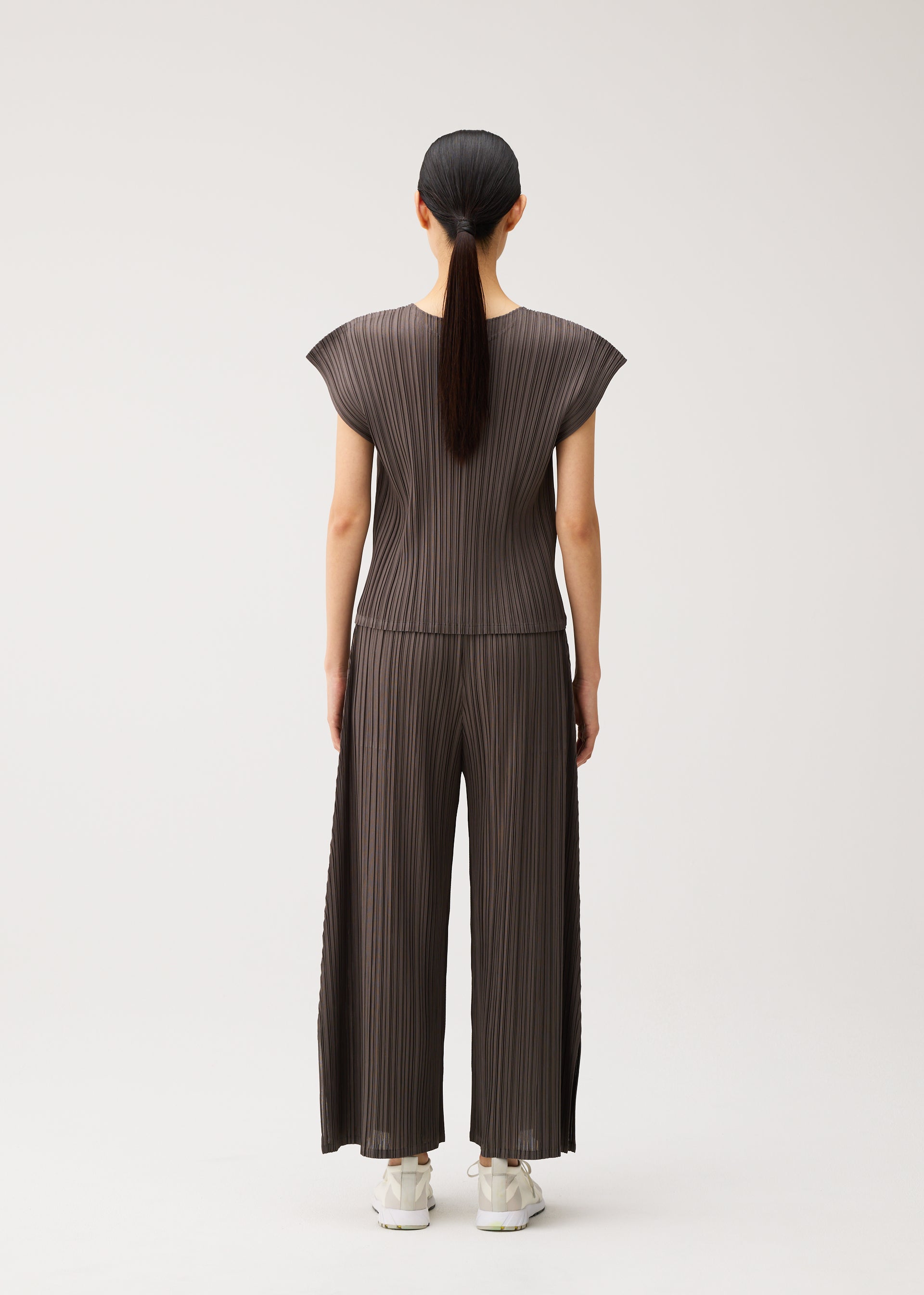 MELLOW PLEATS、ウィメンズ_トップス_トップ、着用画像3