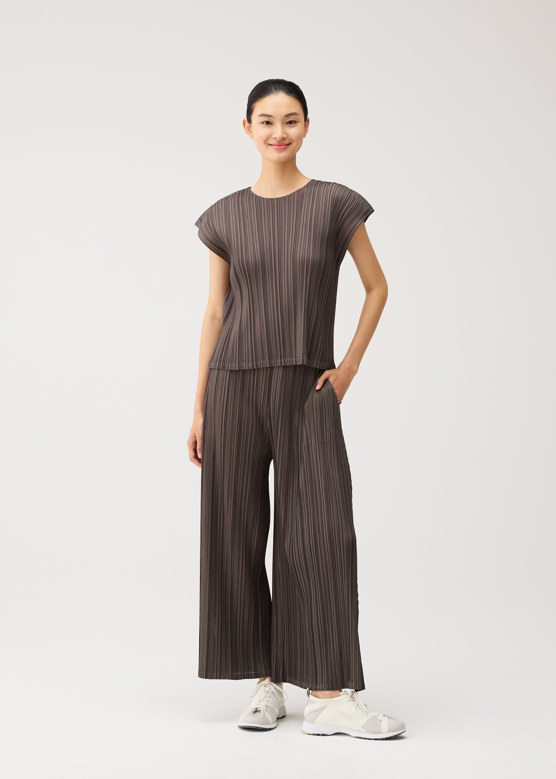 MELLOW PLEATS、ウィメンズ_トップス_トップ、着用画像4