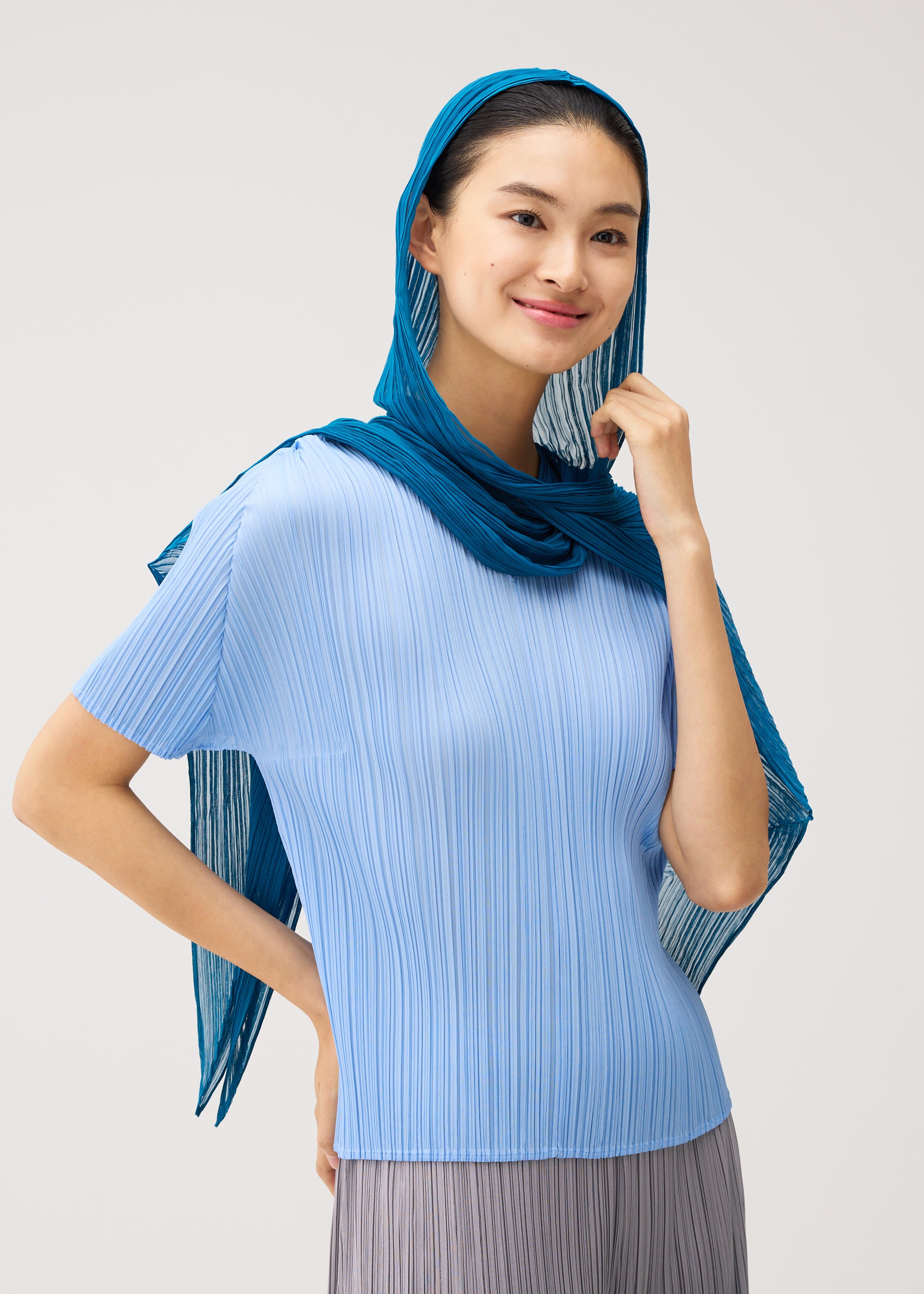 FOLD HOOD SCARF、アクセサリー&その他_ストール、着用画像2