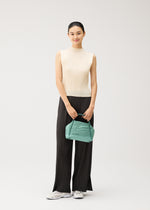 BIAS PLEATS BAG、バッグ&財布_ショルダーバッグ、着用画像1