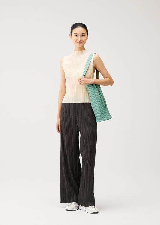 PLEATS SWAN BAG、バッグ&財布_ハンドバッグ、着用画像1